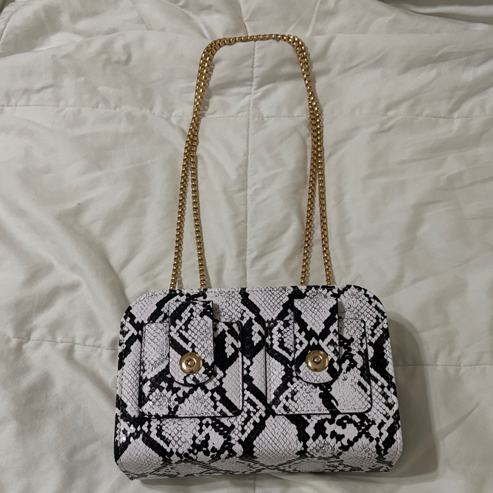 Snake-Print Chain Strap Shoulder Bag - Black & White